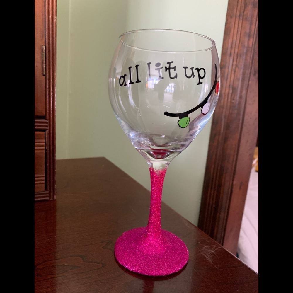 Closing account make an offer or goes to goodwill***** Hand painted wine glass